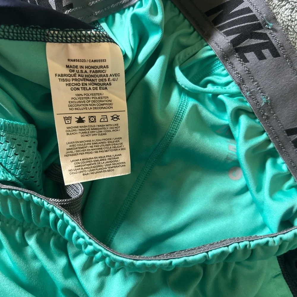 Nike Dri-FIT Teal and Navy Basketball Shorts Mens Size Large
